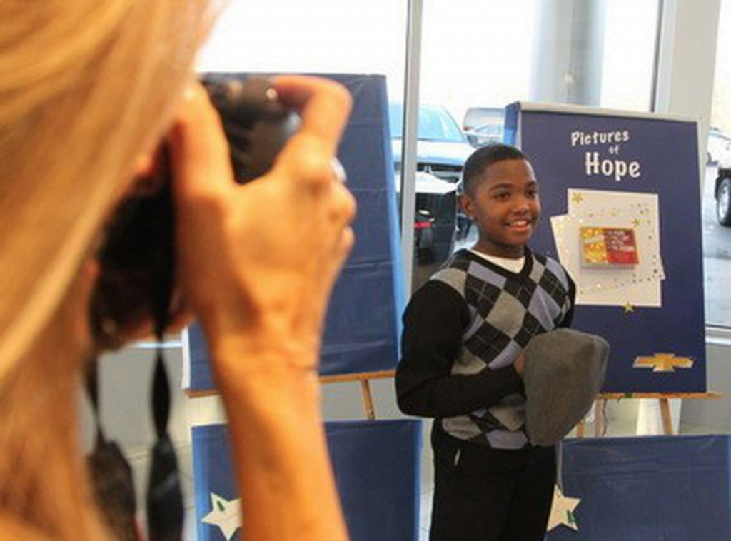 Cleveland homeless youth shares his story, "Pictures of Hope" photograph, on Fox & Friends